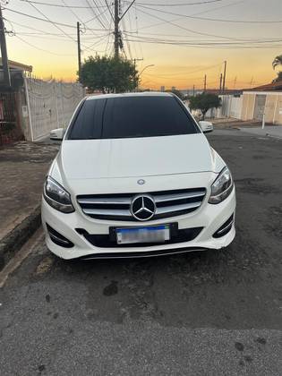 MERCEDES-BENZ B 200 1.6 TURBO 16V FLEX 4P AUTOMATIZADO MERCEDES-BENZ B 200 1.6 TURBO 16V FLEX 4P AUTOMATIZADO